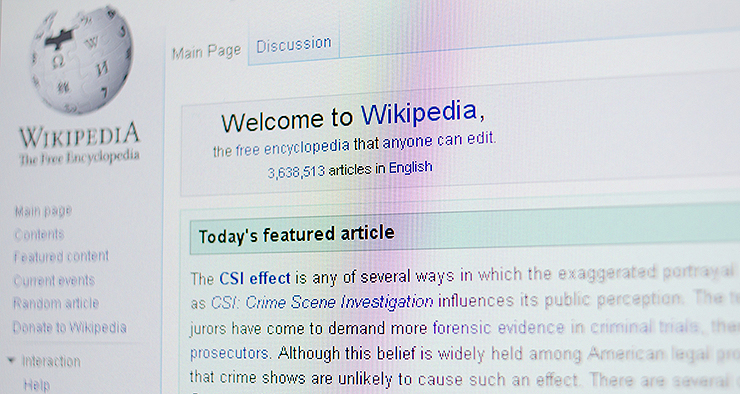 a favor de la WIKIPEDIA